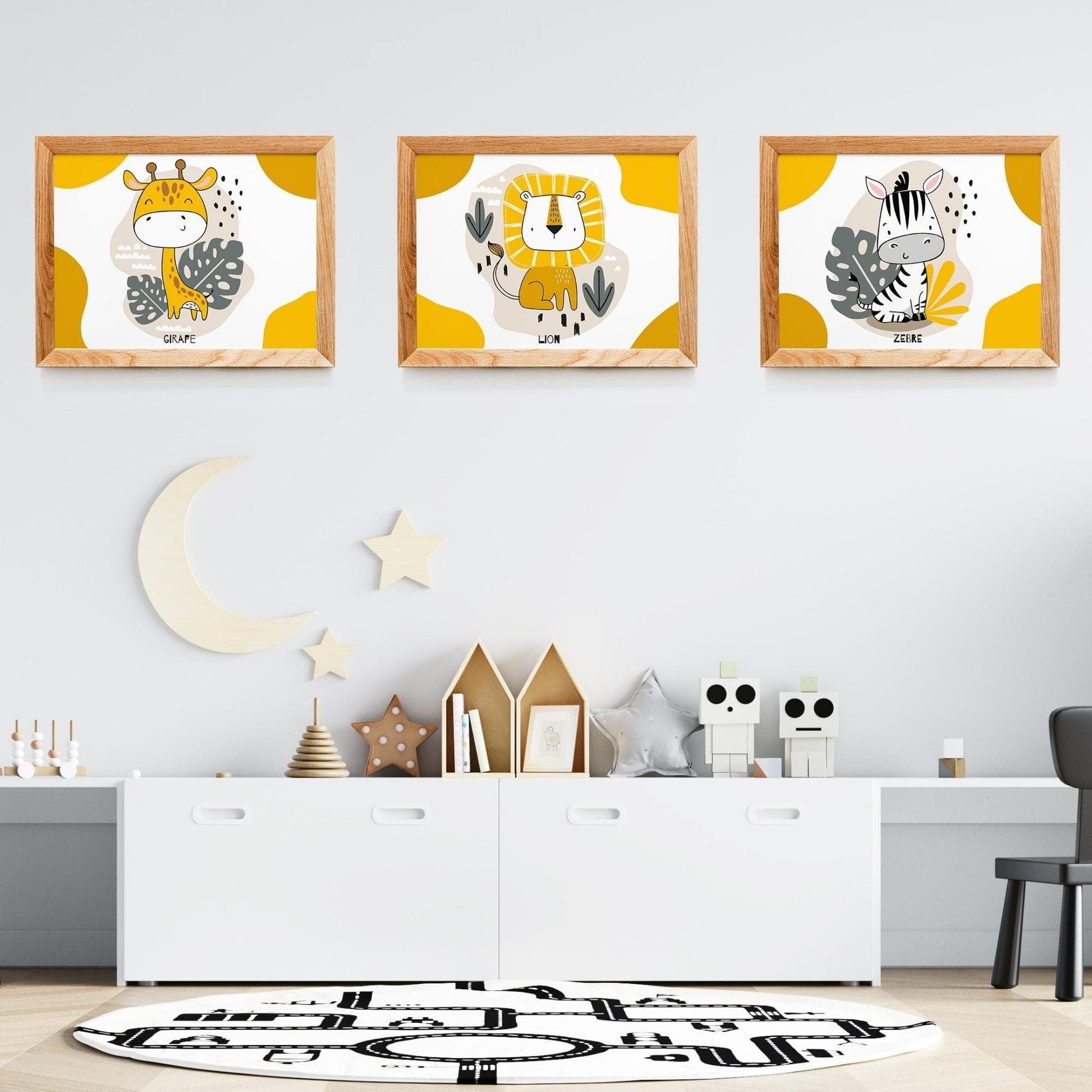 Affiche Lion Zèbre Girafe jaune - Poster bebe enfant - Déco chambre jungle safari - affiche animaux - illustration enfant - naissance A4 A3 - Imagine.affiche