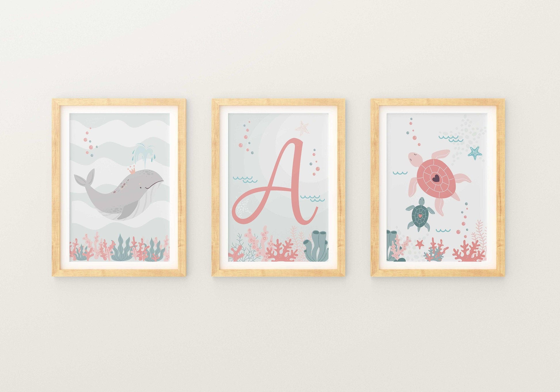 Baleine tortue  et lettre de prénom ocean - chambre enfant bébé - 3 affiches personnalisées Decoration - idee cadeau anniversaire naissance - Imagine.affiche