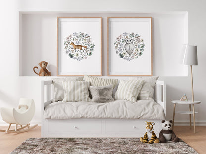 Affiche illustration forêt sur le thème de la Nature et la forêt avec fleurs et feuilles en rond style épuré pour décoration chambre bébé